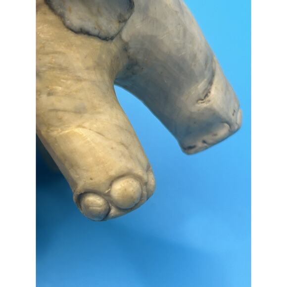 Hand Carved Crushed Oyster Shells Elephant Figurine Made In Philippines Vintage - Picture 6 of 9